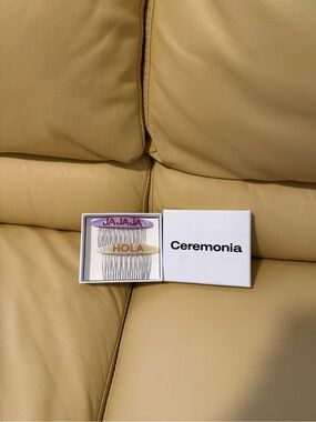 Ceremonia Hair Combs in Lavender and Pearly Cream